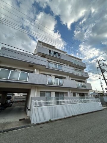 物件外観写真2　(外はこのようになっています)