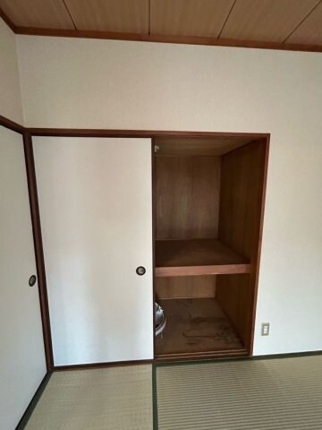 物件内観写真26　(小物を収納するのに便利です)