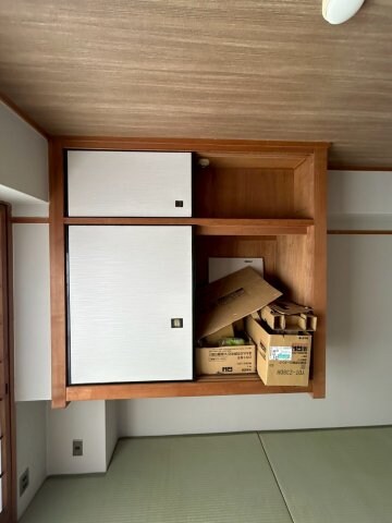 物件内観写真14　(収納スペース豊富です)