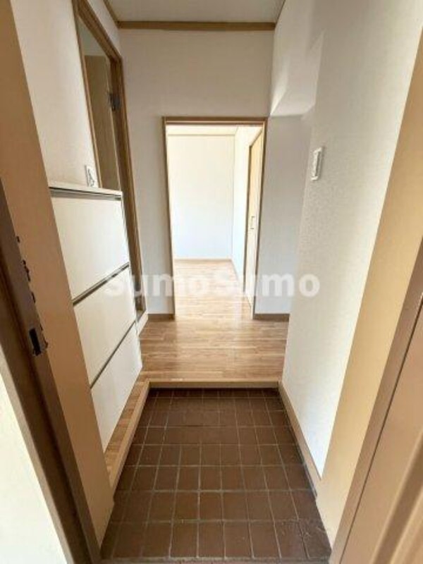 玄関(シンプルで使いやすい玄関です)