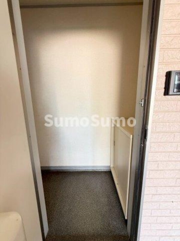 玄関(シンプルで使いやすい玄関です)