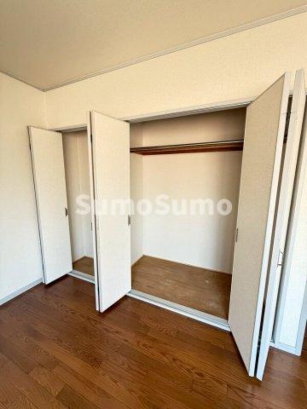 収納(たっぷりとした収納スペースです)