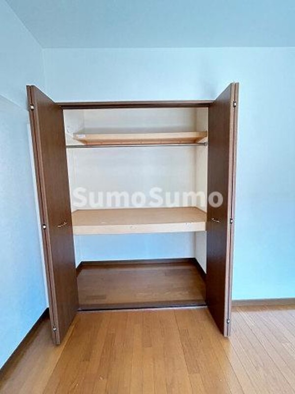 建物設備(小物を収納するのに便利です)