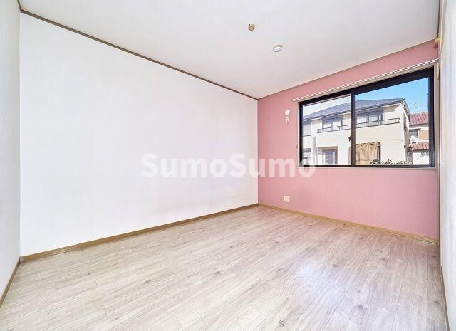 物件内観写真7　(開放的な寝室です)