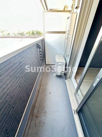 物件内観写真10　(バルコニーからの眺めを楽しみながら食事をしませんか)