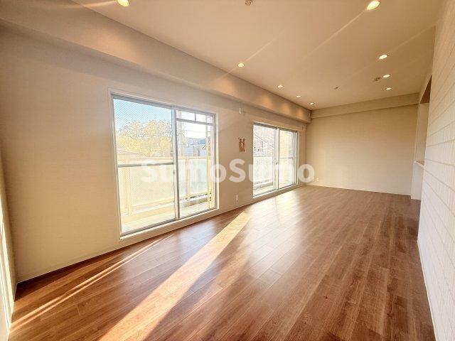 物件内観写真7　(使いやすい居間です)