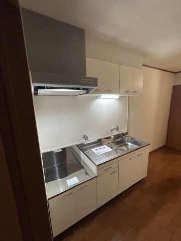 物件内観写真5　(キッチンでお料理をお楽しみください)