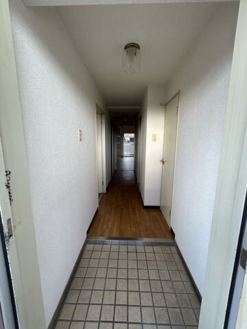 物件内観写真3　(玄関です)