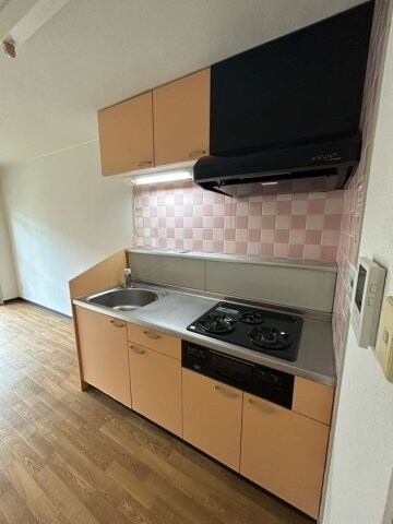 物件内観写真5　(お料理しやすいキッチンです)