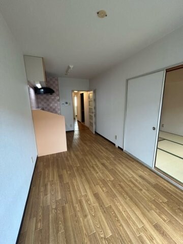 物件内観写真6　(使いやすいリビングです)