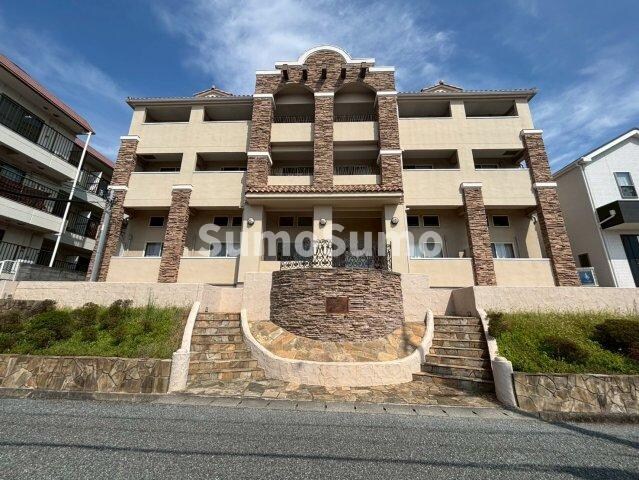 物件外観写真1　(外観パースです)