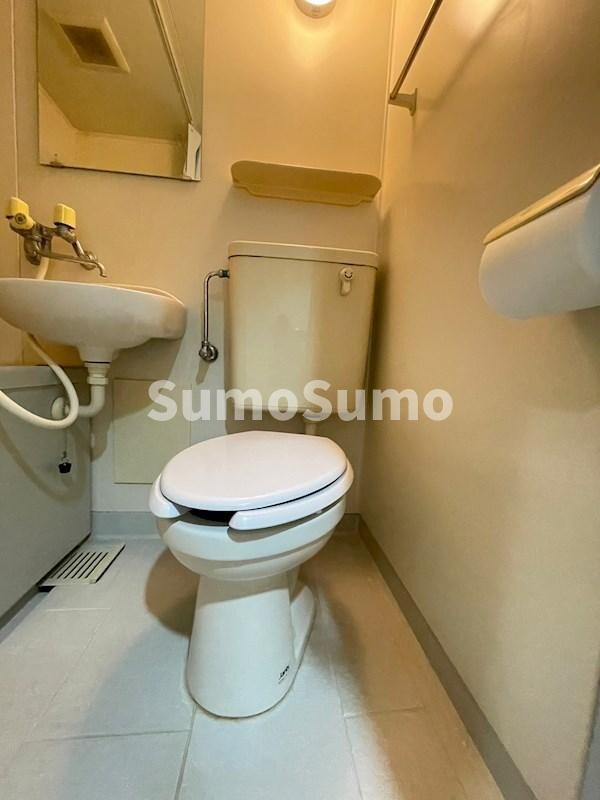 トイレ(シンプルで使いやすいトイレです)