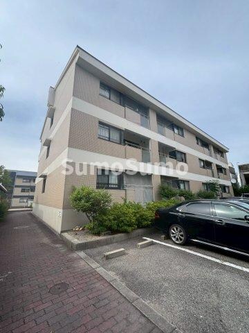 物件外観写真1　(建物外観を気になさる方へ、見た目の良い物件です)