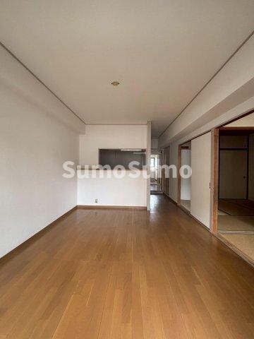 物件内観写真22　(ゆったりとしたリビングです)