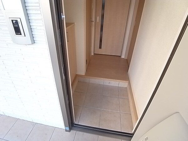 玄関(明るい玄関です)