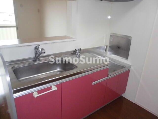 物件内観写真5　(コンパクトなキッチンで掃除もラクラク)