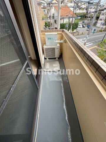 物件内観写真11　(暖かな日差しのふりそそぐバルコニー)