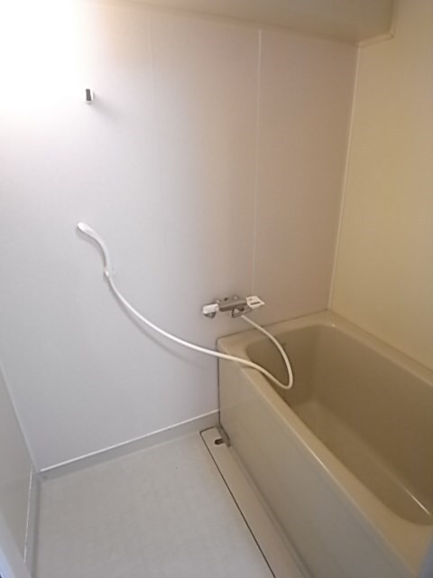 物件内観写真8　(お風呂です)