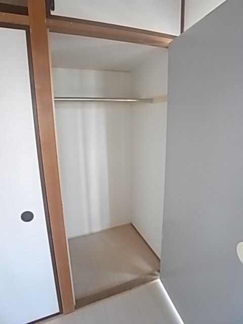 物件内観写真12　(こまごまとしたものを収納できそうですね)