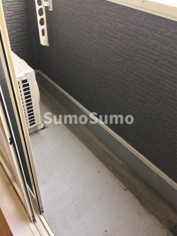 物件内観写真13　(暖かな日差しのふりそそぐバルコニー)