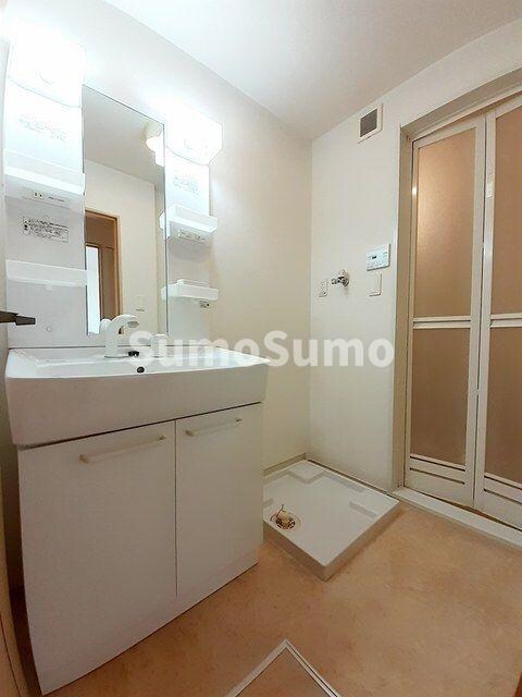 物件内観写真8　(使いやすい洗面所です)