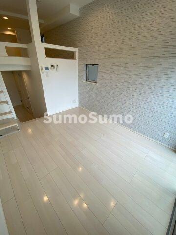 物件内観写真4　(居間です)