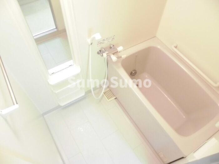 物件内観写真8　(ゆったり過ごせるお風呂です)