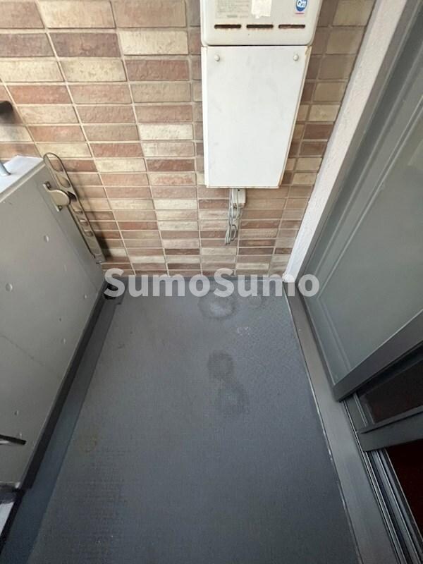 物件内観写真10　(広々としたバルコニーです)