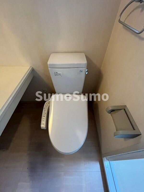 物件内観写真11　(シンプルで使いやすいトイレです)