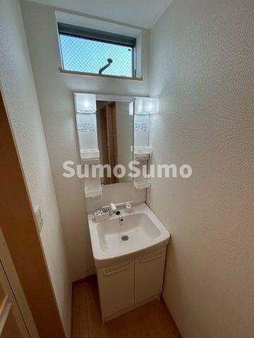 物件内観写真9　(使いやすい洗面所です)