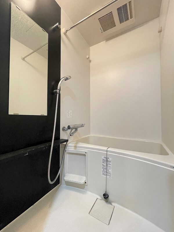 物件内観写真8　(きれいなお風呂です)