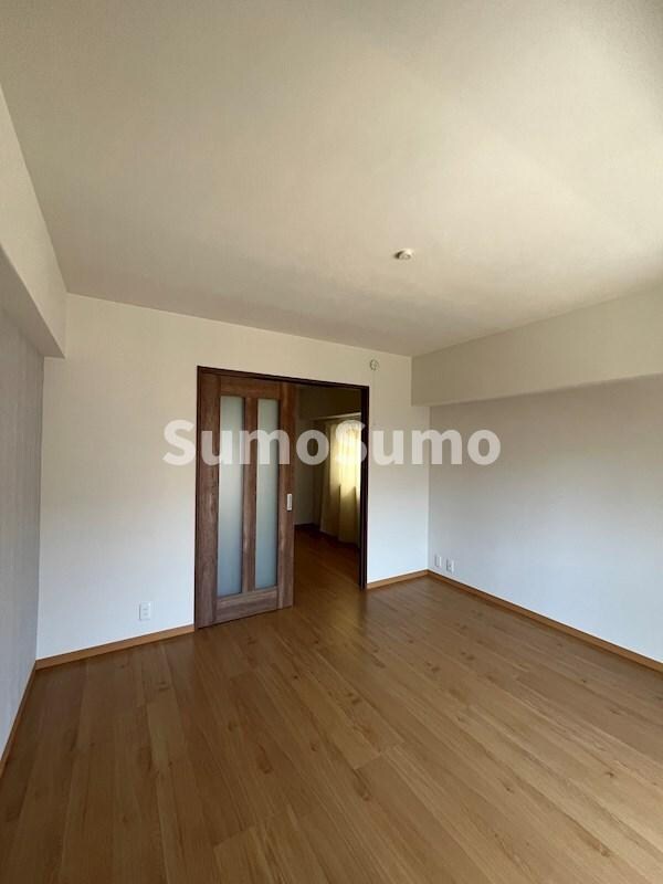 物件内観写真18　(ゆったりとしたリビングです)