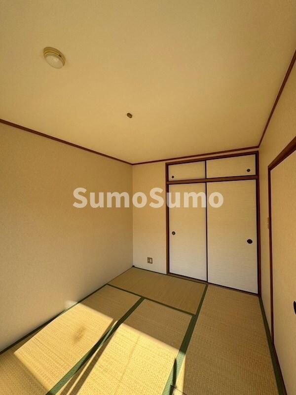 物件内観写真9　(落ち着いて過ごせるお部屋なので、寝室にいかがでしょうか)