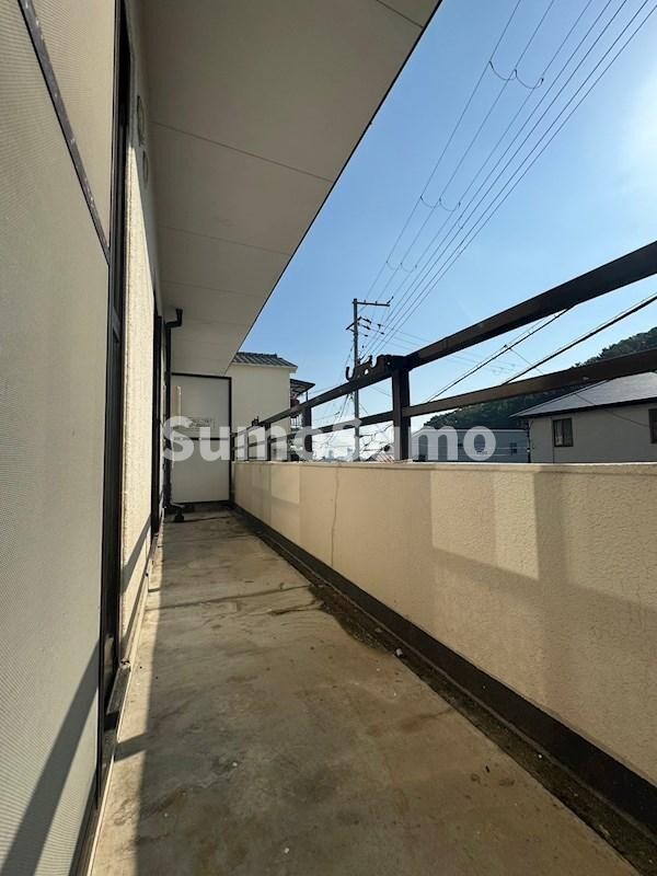 物件内観写真11　(広々としたバルコニーです)