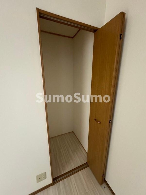 物件内観写真22　(小物を収納するのに便利です)