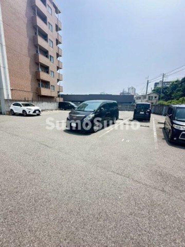 駐車場(駐車スペースもあります)