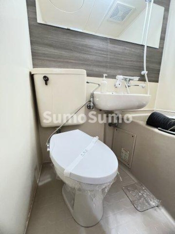 トイレ(シンプルで使いやすいトイレです)