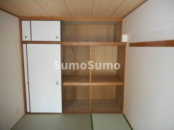 物件内観写真11　(専用の収納スペースです)