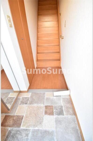 物件内観写真2　(玄関です)