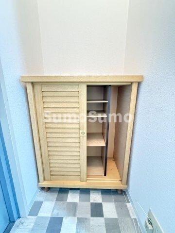 物件内観写真19　(たっぷりとした収納スペースです)