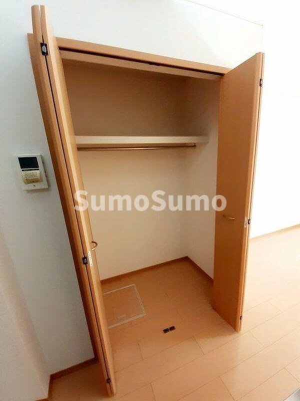 収納(たっぷりとした収納スペースです)