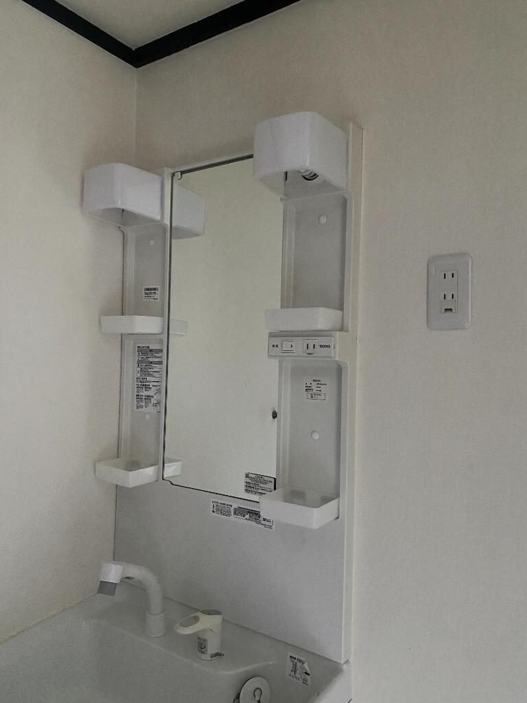 物件内観写真5　(洗面所です)