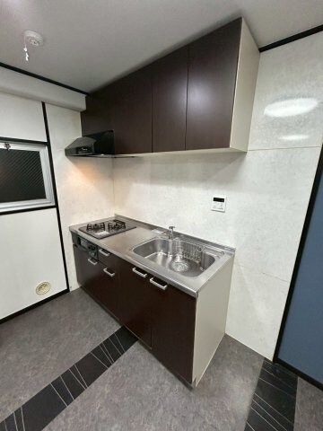 物件内観写真24　(コンパクトなキッチンで掃除もラクラク)