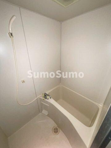 物件内観写真8　(日々の疲れを癒すお風呂付です)