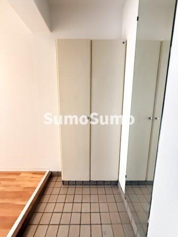 物件内観写真20　(明るい玄関です)