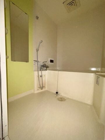 物件内観写真6　(ゆったり過ごせるお風呂です)