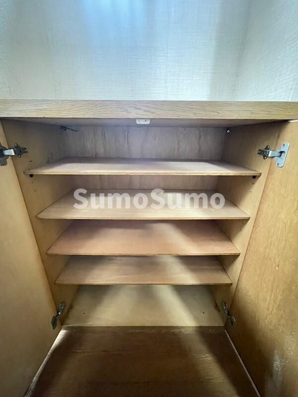 収納(小物を収納するのに便利です)
