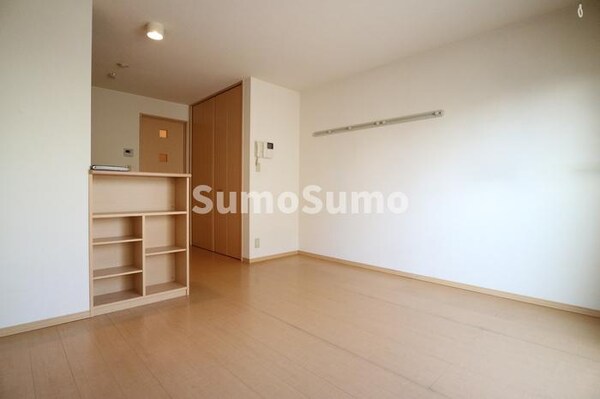 居室(こちらのリビングで趣味の時間をお楽しみください)