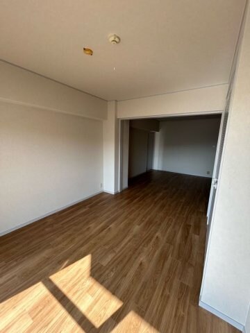 物件内観写真25　(ゆったり過ごせる居間です)