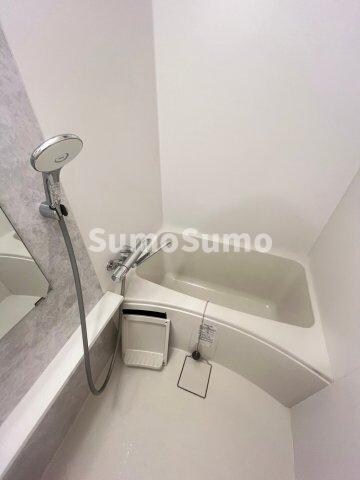 物件内観写真6　(きれいなお風呂です)